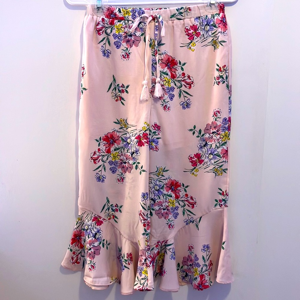 Pink matching set with a flower pattern and puff sleeves